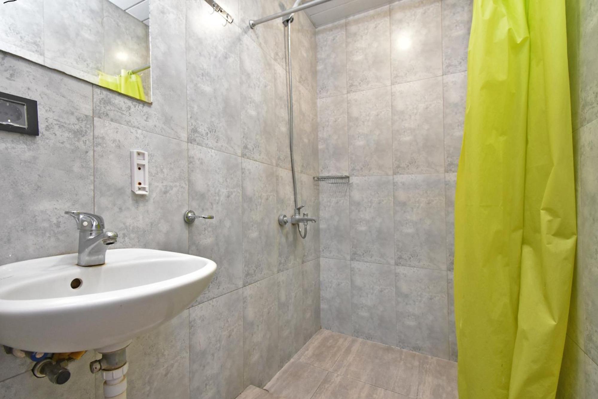 A&S Hotel Yerevan Bagian luar foto