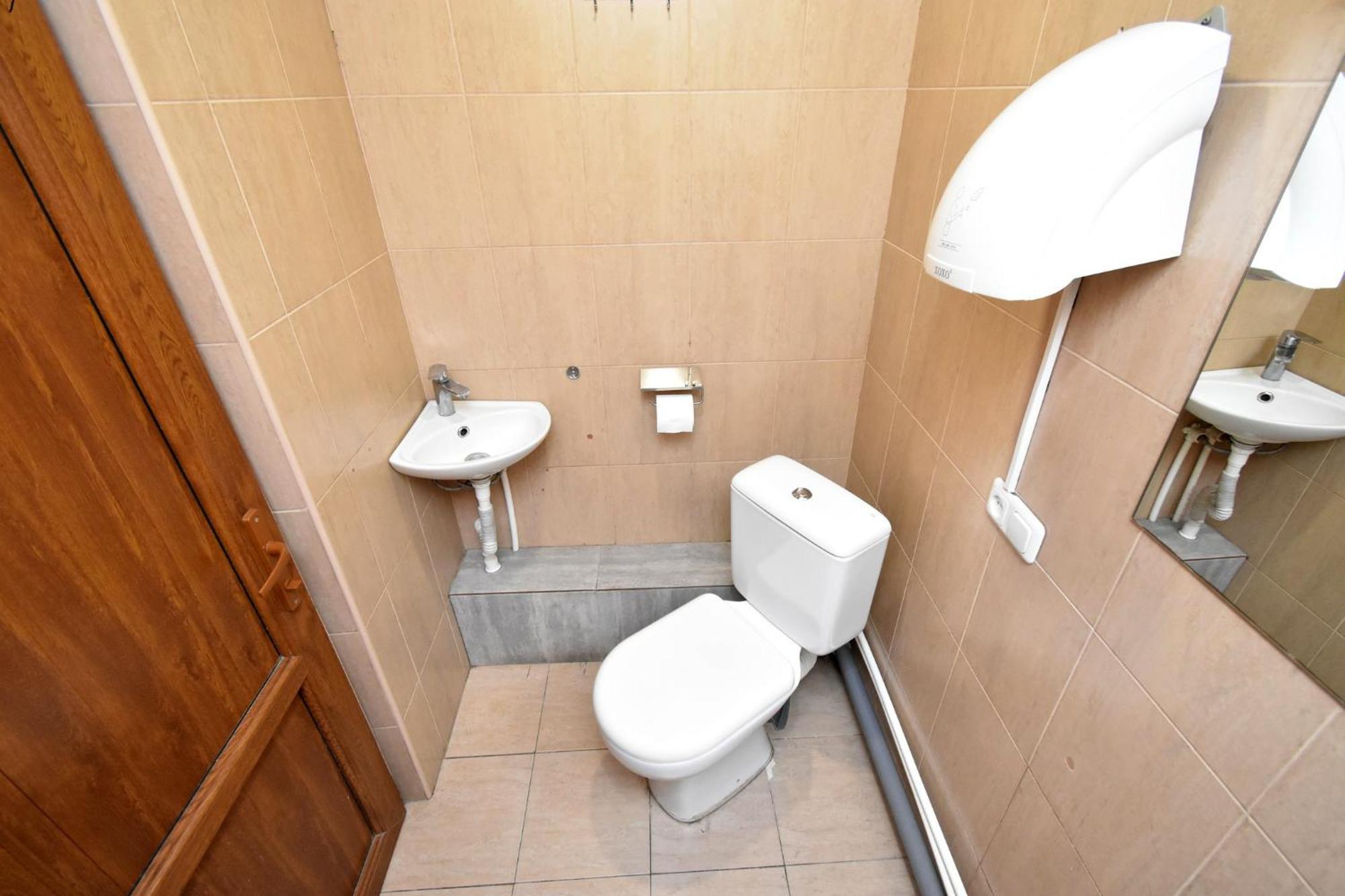 A&S Hotel Yerevan Bagian luar foto